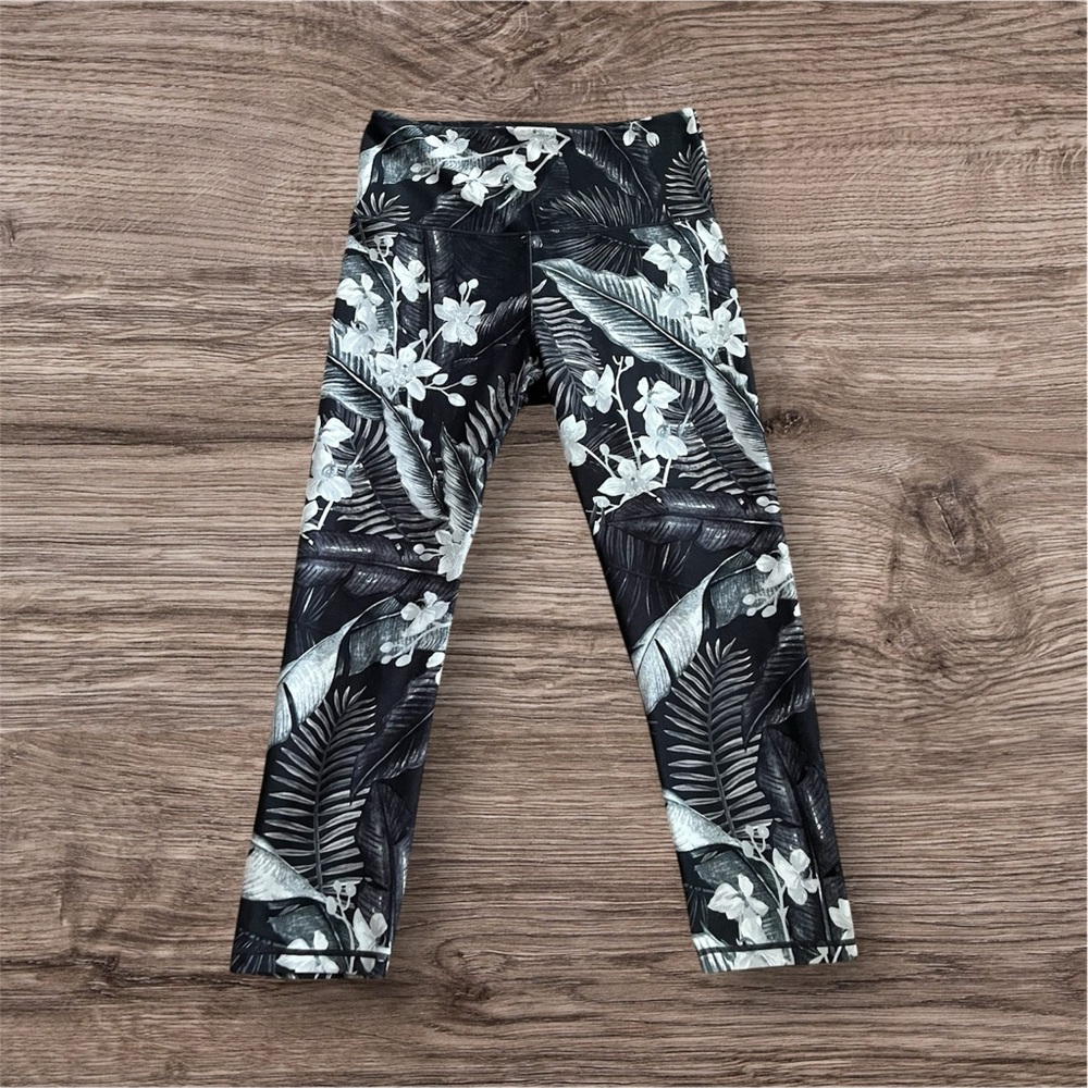 Balance Collection Black Hawaiian Mood Athletic Pants Womens Size M
